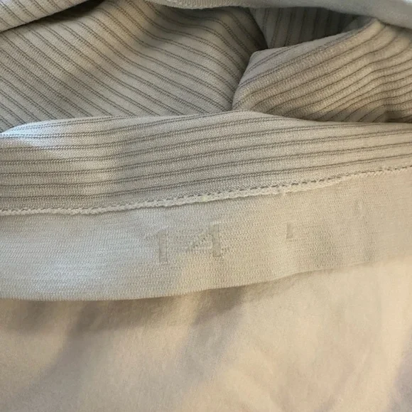 Lululemon swiftly waist length short sleeve top white - Picture 3 of 3